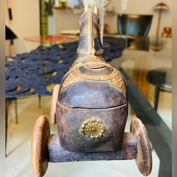 SALE! Antique Rajasthani wood carved Marwari war or wedding horse - Picture 5 of 13